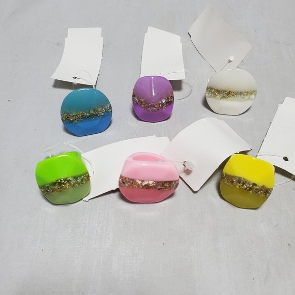 6PC assorted iridescent foil acrylic rings - Picture 6 of 6